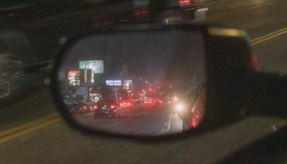 Lights in the rearview mirror while driving
